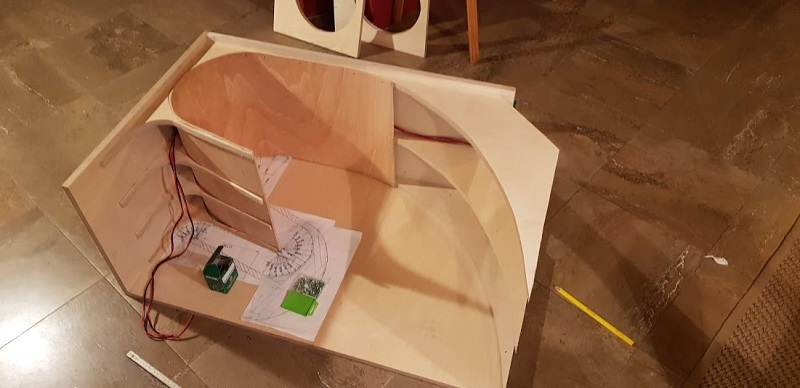 Réalisation du plan 30 cm, coude du haut avec planche cintrée